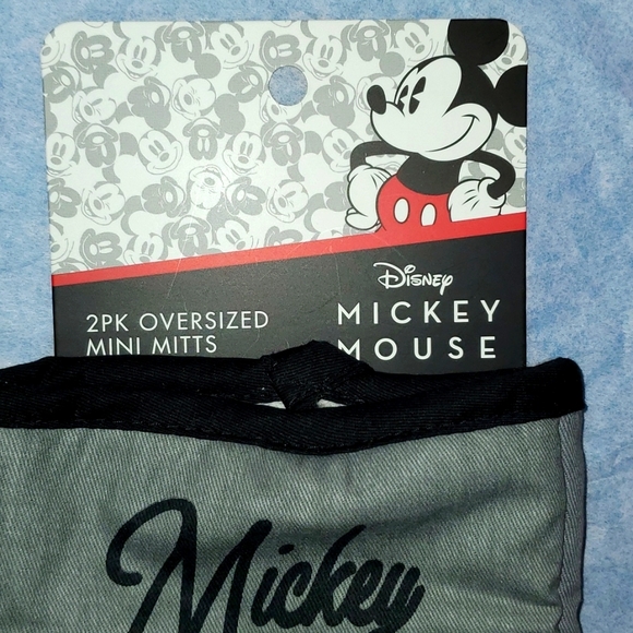 Mickey & Minnie 2PK Ovesized Mini Mitts - Picture 2 of 6